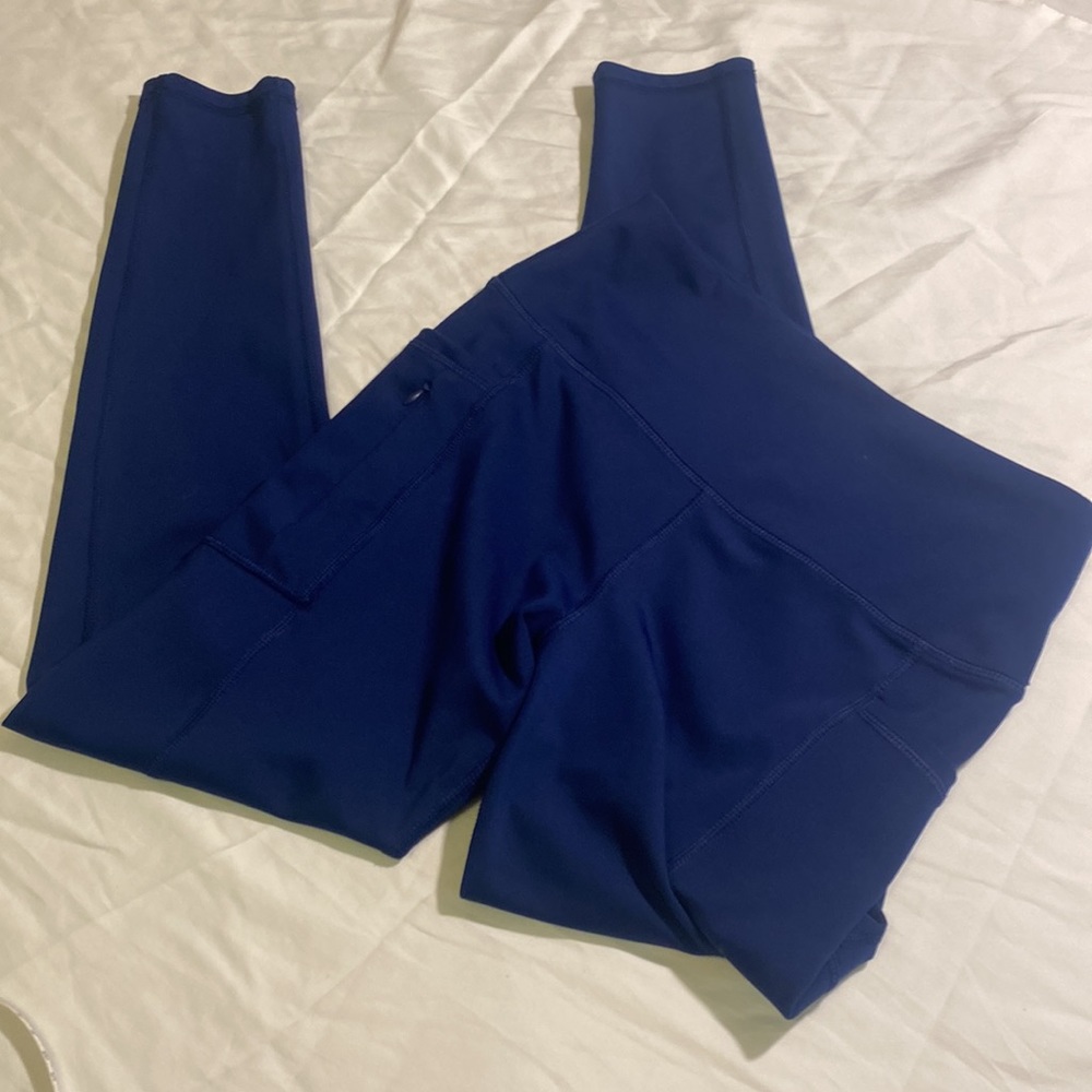 Woman’s Athletic leggings size S.